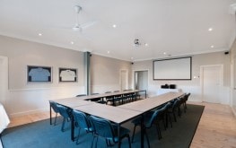 Beachfront Accommodation, Summerstrand