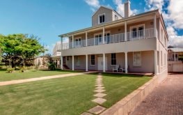Beachfront Accommodation, Summerstrand